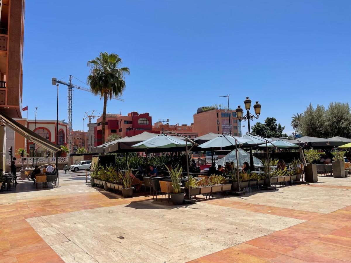 Appartement Chic Gueliz Plaza Avec Vue Marrakesh Ngoại thất bức ảnh