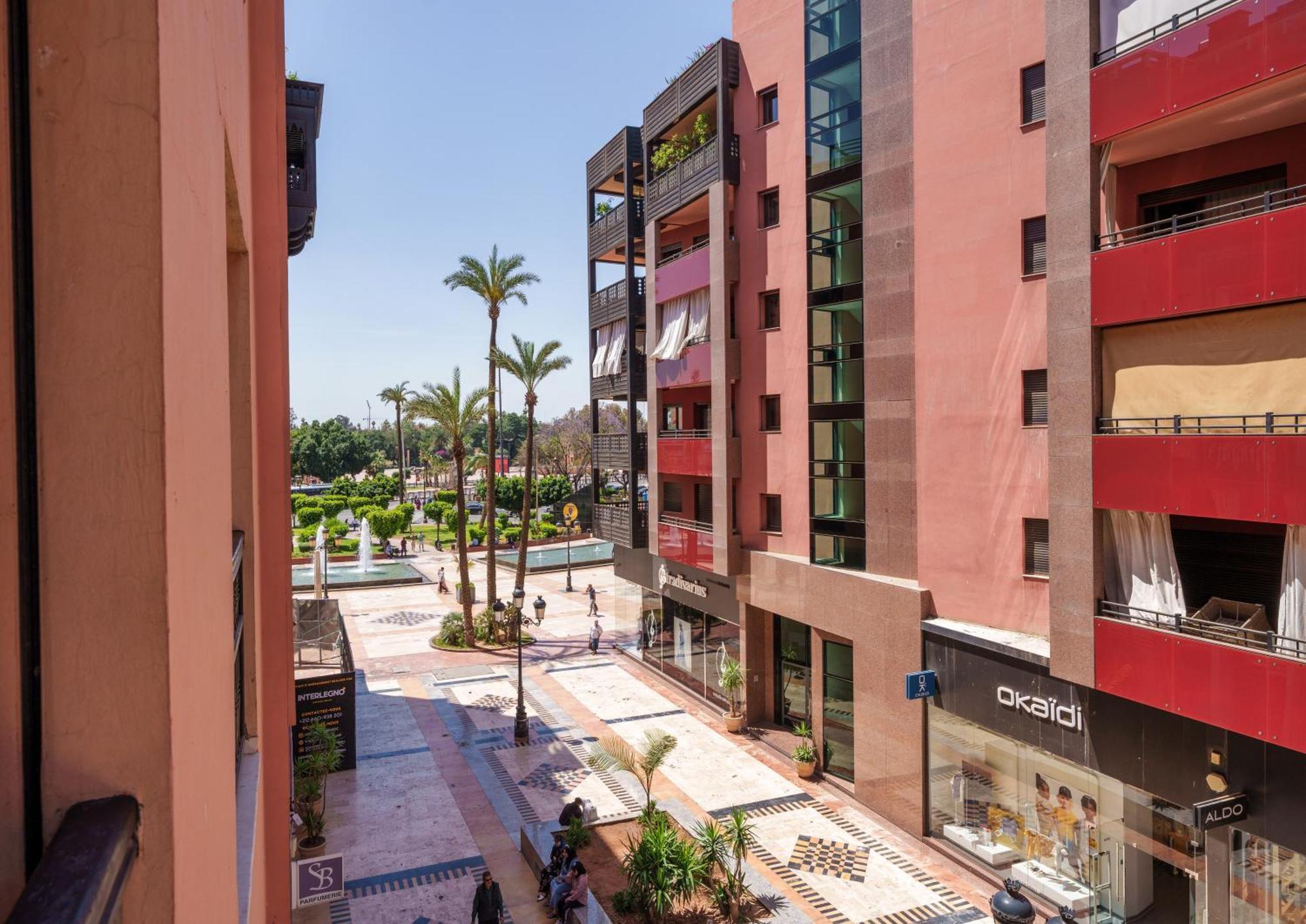 Appartement Chic Gueliz Plaza Avec Vue Marrakesh Ngoại thất bức ảnh