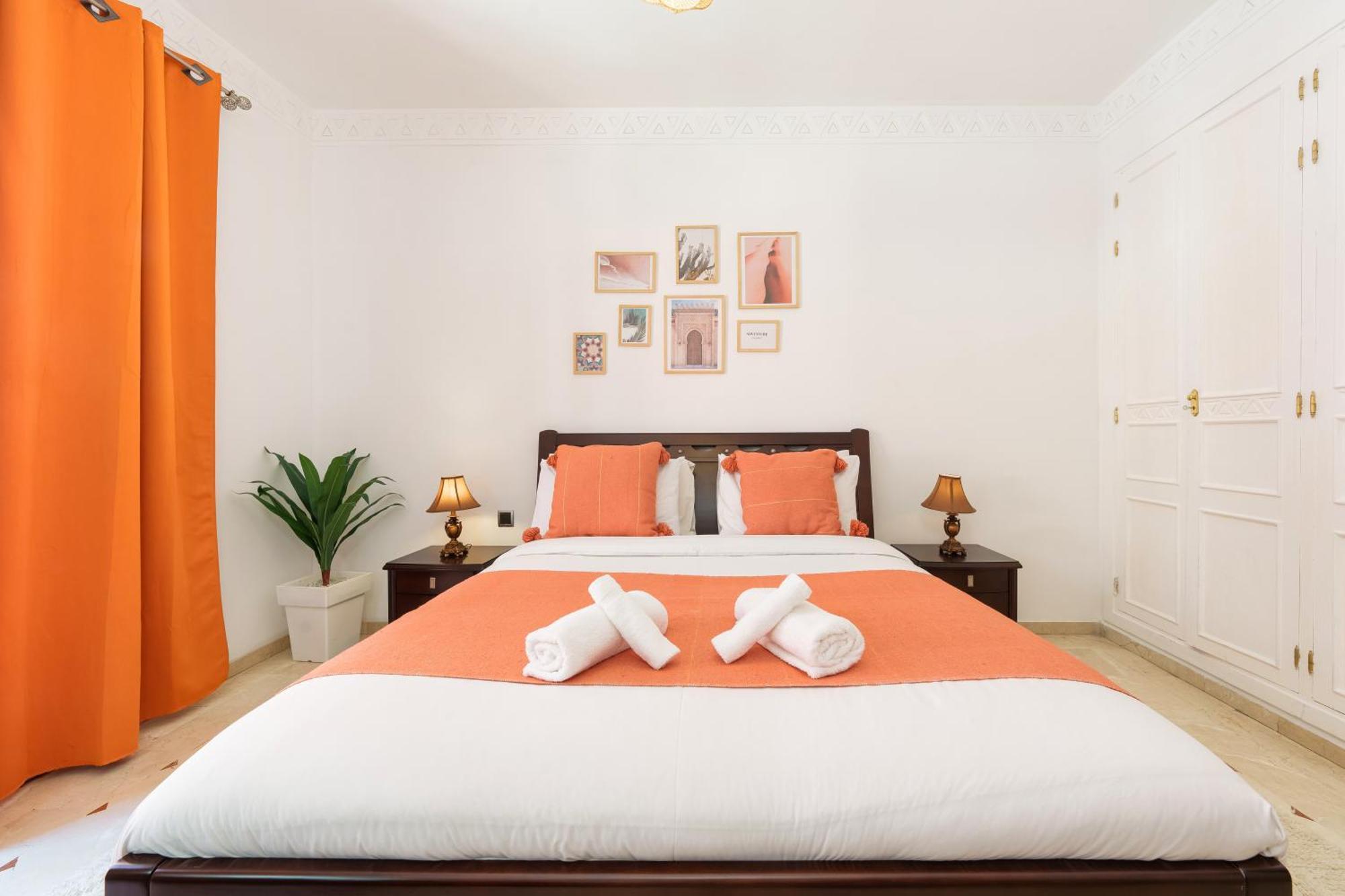 Appartement Chic Gueliz Plaza Avec Vue Marrakesh Ngoại thất bức ảnh